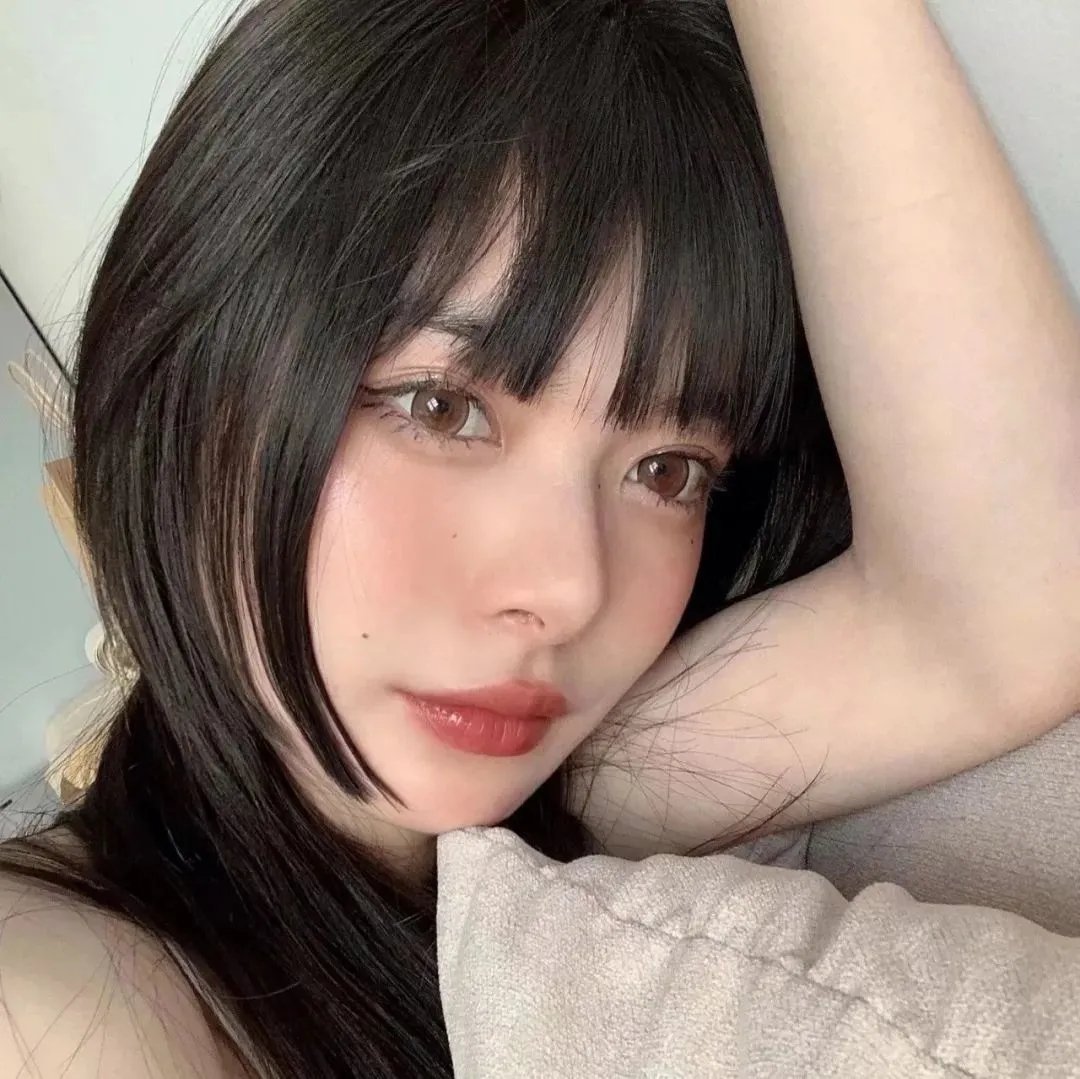 潇洒佳人淡淡妆封面